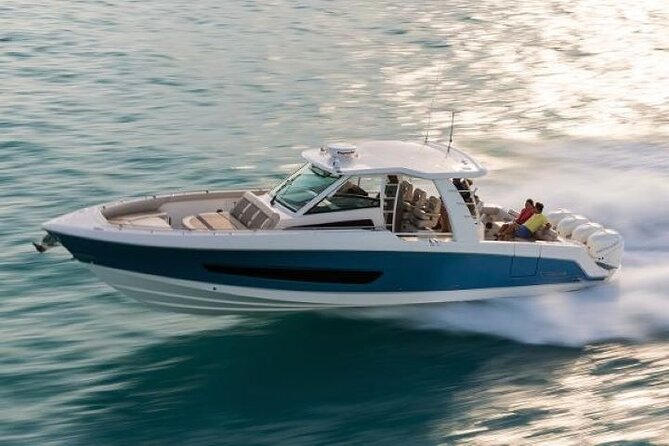 2-Hour Ma'alaea Humpback Whale Watching Cruise for up to 6 Guests - Why the six-person limit affects the price