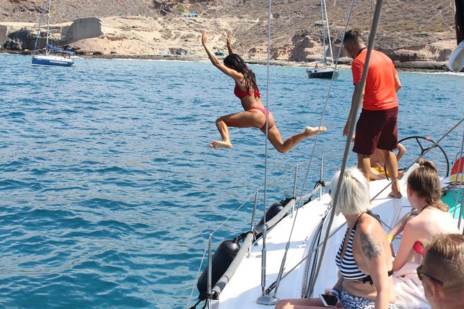 3 Hours All Inclusive Whale and Dolphin Whatching Yacht Trip - Setting out from Puerto Colón in Costa Adeje