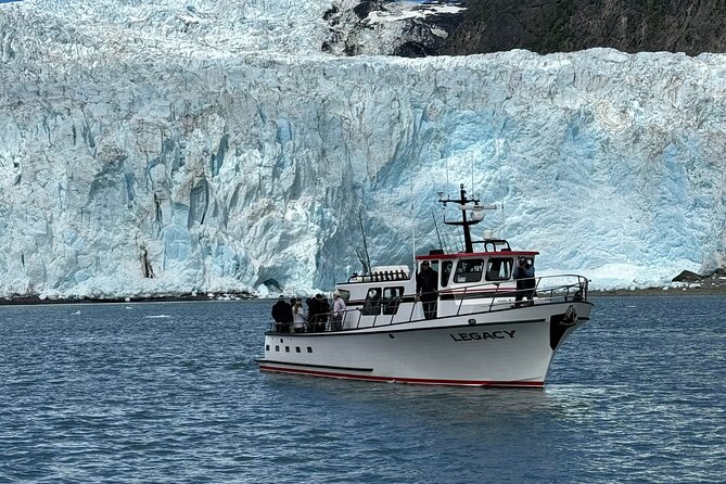 8hr Kenai Fjords Whale Watching Tour w/ 1hr Fishing 16 Passengers - Key points to know before booking