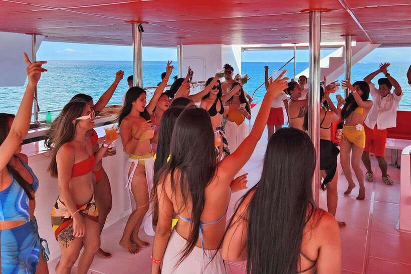 Boracay: Red Whale Party Cruise w/ Snacks & Water Activities - Who should book this cruise?