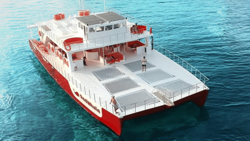 Boracay Sunset Cruise with RedWhale Party Yacht - Meeting at Astoria and reaching the yacht