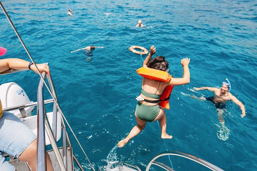 Costa Adeje: Whale Watching Catamaran Tour with Drinks - What the two-hour cruise feels like