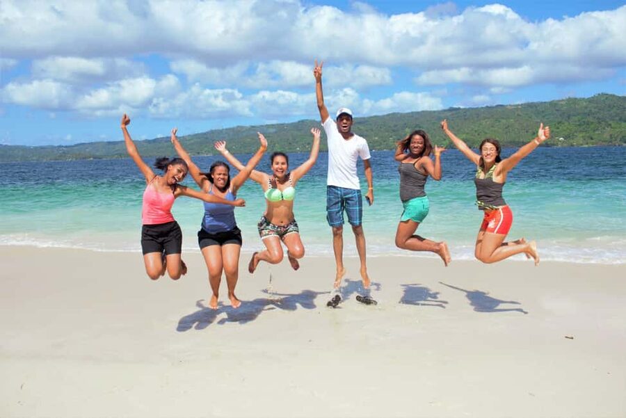 From Samaná: Whale Watching and Cayo Levantado Boat Tour - Lunch and free time on Cayo Levantado