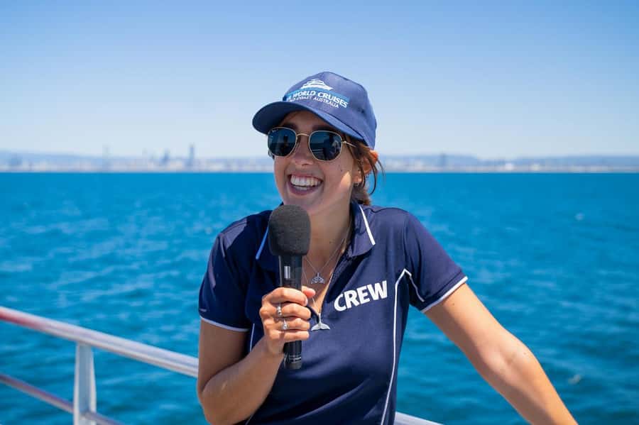 Gold Coast: Whale Watching Cruise & Sea World Entry - Same day or two days?