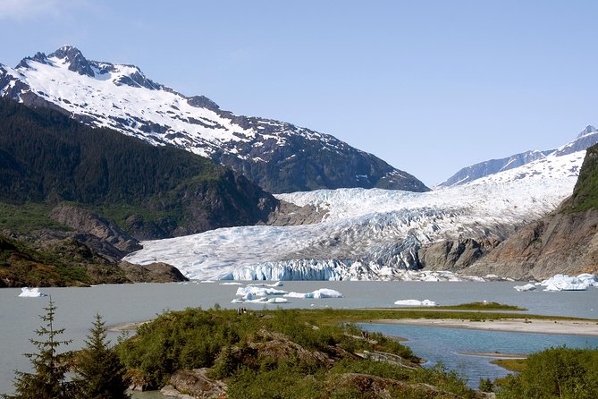 Juneau Wildlife Whale Watching & Mendenhall Glacier - Why this Juneau combination works