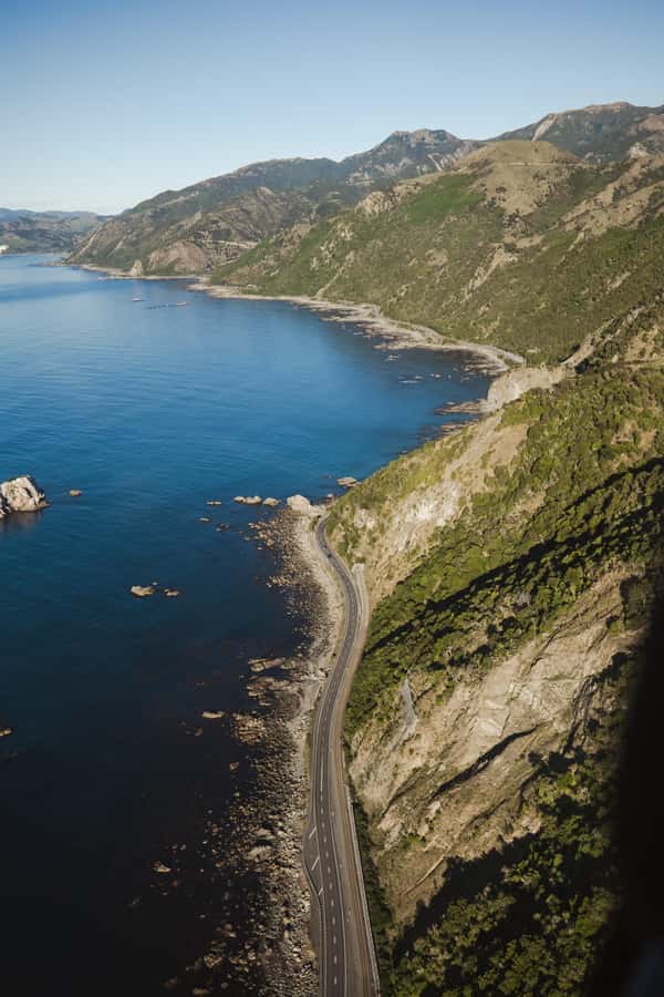 Kaikoura: 1-Hour Whale Watching Helicopter Tour - Why Kaikōura is such a good place to fly