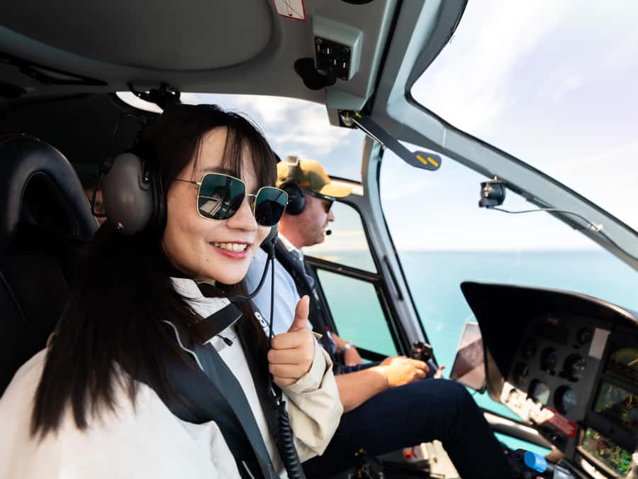 Kaikoura: 1-Hour Whale Watching Helicopter Tour - Along the Kaikōura Peninsula