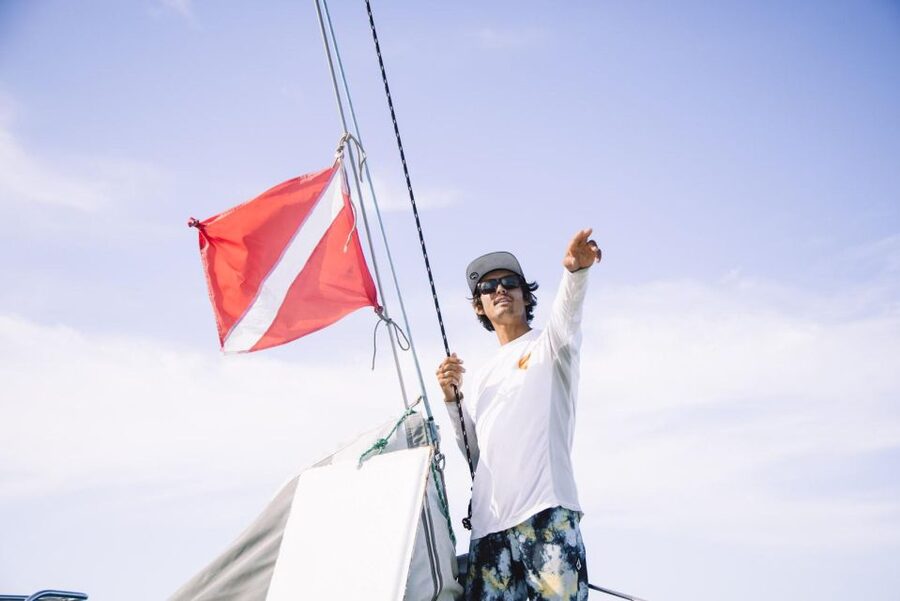 Maui: Midday Sail with the Whales Māʻalaea Harbor - Food, drinks, and the onboard mood