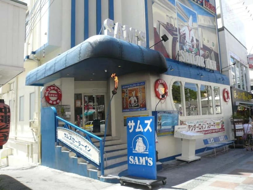 Naha: "Orca" Spotting Glass Bottom Boat & Sam’s Famous Steak - Looking through the glass below Naha Port