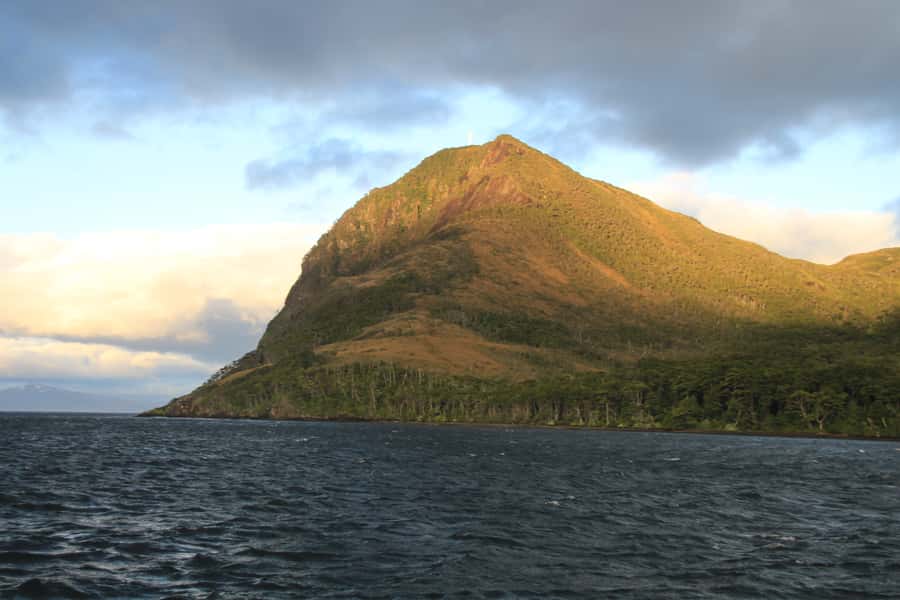 Punta Arenas: Full-Day Whales, Penguins, and Glaciers Tour - Glaciers, waterfalls, and the Sarmiento de Gamboa view