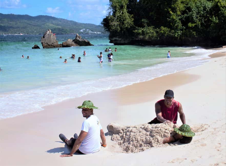 Samana: Whale Watching and Cayo Levantado Full Day Tour - Meeting Moto Marina Tours in Samaná