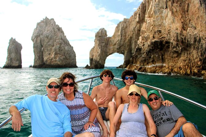 Snorkeling and whale watching Tour in Cabo - Pelican Rock: a quick first look underwater