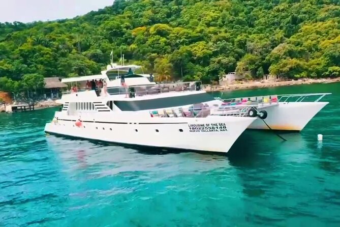 Sunsets and Whales Mega Yachts ALL INCLUSIVE: Puerto Vallarta - The sunset is more reliable than the whales