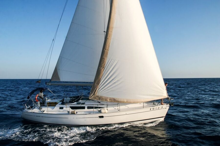 Tenerife: Sailboat Tour Whale Watching Food and Snorkeling - Sailing south Tenerife with the engine quiet