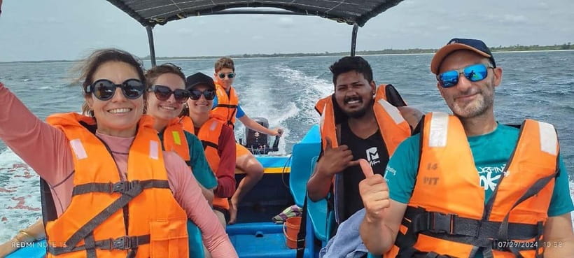 Trincomalee: Dolphin & Whale Watching Boat Tour - The difficult question of responsible wildlife watching