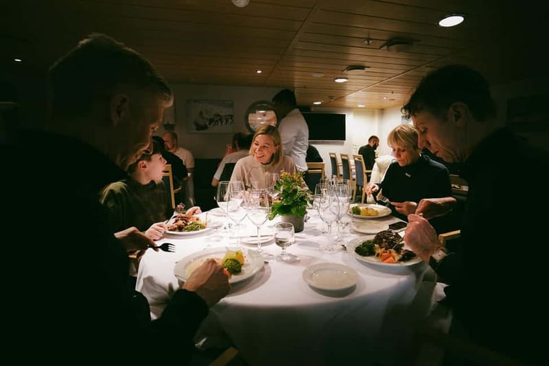 Tromsø: 24hr Northern Lights & Whale Watching Cruise - Lunch, Rest, and a Norwegian Snack