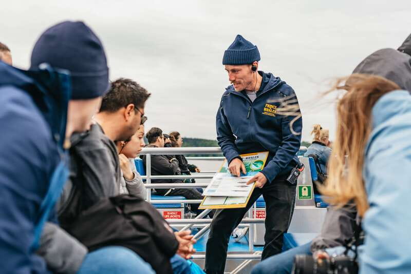 Vancouver: Covered Whale Watching Adventure with Free Photos - The crew makes the difference