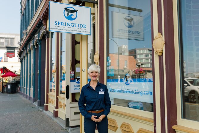 Victoria Whale Watch Tour - Indoor comfort, outdoor views, and boat access