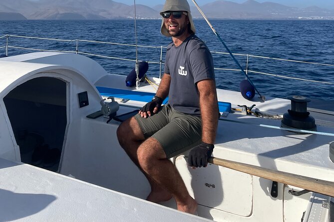 Whale & Dolphin Observation on Silent Catamaran with Hydrophone - Responsible wildlife viewing and conservation
