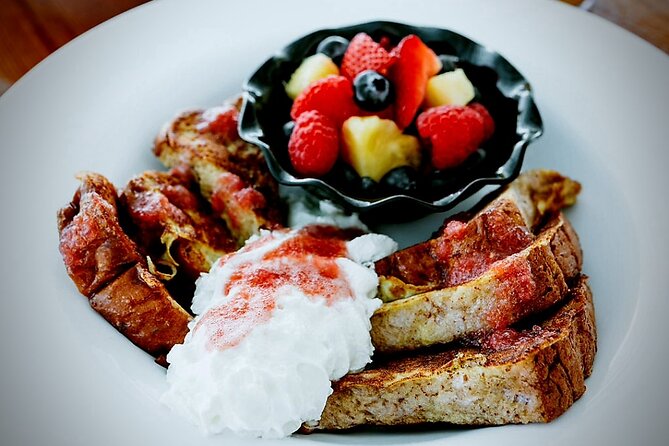Whale Watching & Late Breakfast Cruise in Honolulu - Five things to know before boarding