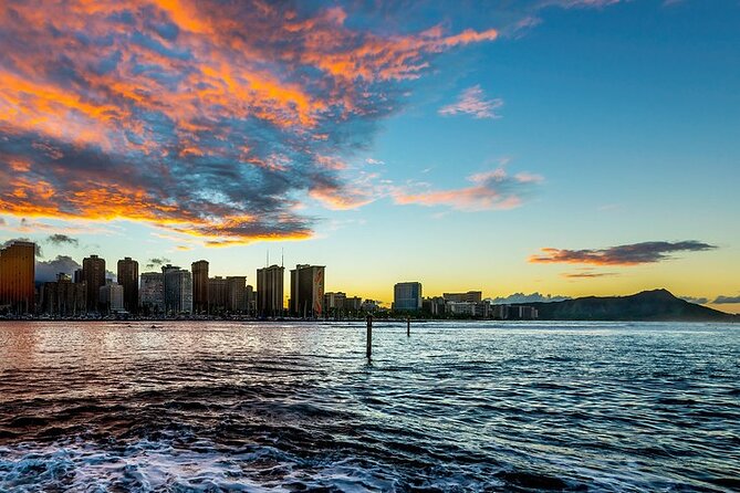Whale Watching & Late Breakfast Cruise in Honolulu - A 9 a.m. start with a useful Honolulu view